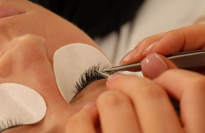 Eyelash Extensions procedure